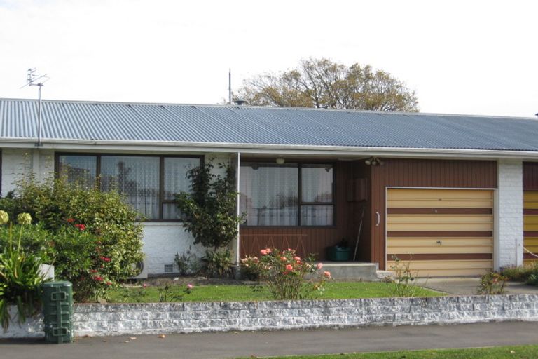 Photo of property in 1 Colman Avenue, Sockburn, Christchurch, 8042