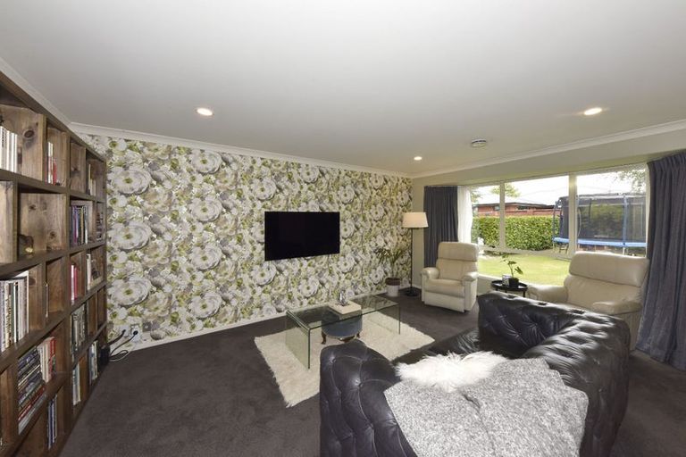Photo of property in 14 Parkside Crescent, Northwood, Christchurch, 8051