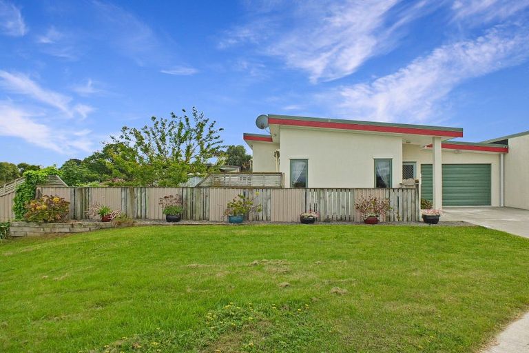 Photo of property in 14 Clyde Street, Foxton, 4814