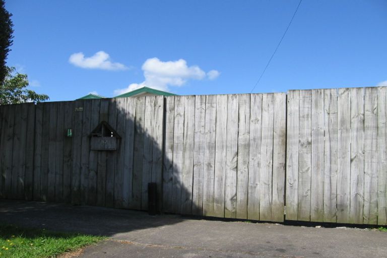 Photo of property in 3/52 Kenderdine Road, Papatoetoe, Auckland, 2025