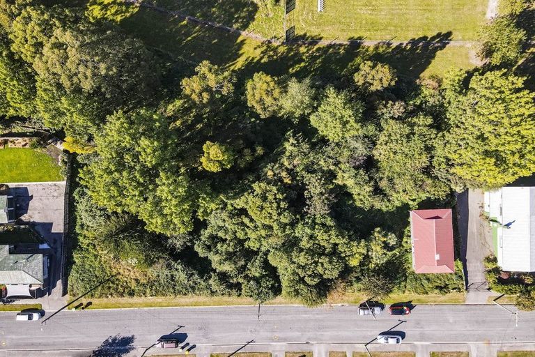 Photo of property in 27-35 Cambridge Street, Kensington, Timaru, 7910