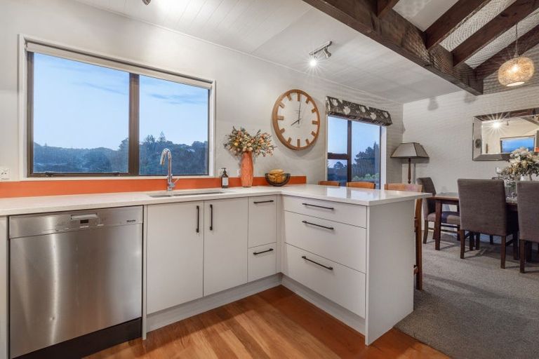 Photo of property in 72 Leeward Drive, Whitby, Porirua, 5024