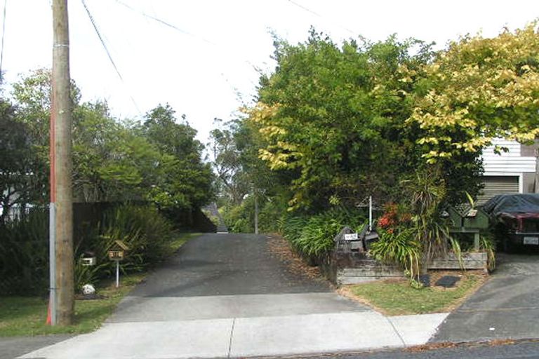 Photo of property in 1/18 Lyttelton Avenue, Forrest Hill, Auckland, 0620