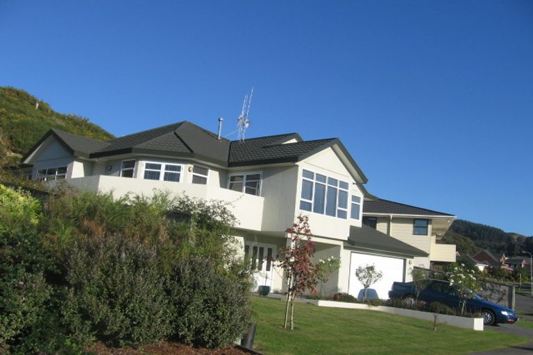 Photo of property in 17 Spyglass Lane, Whitby, Porirua, 5024
