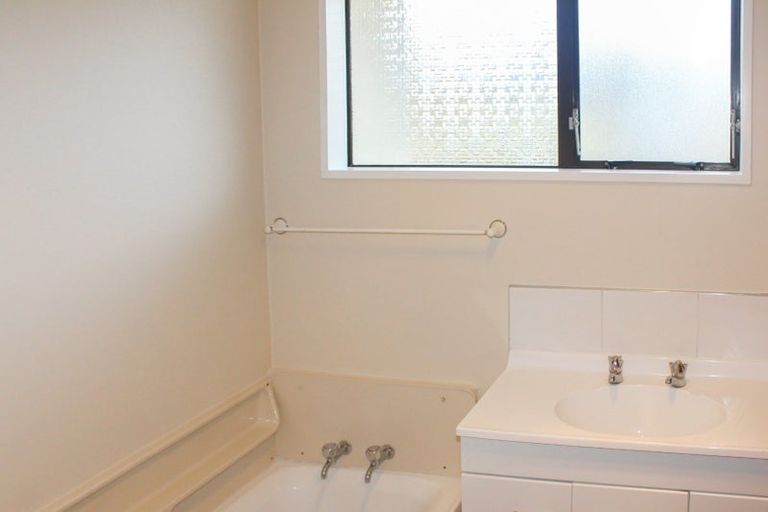 Photo of property in 102 Merrin Street, Avonhead, Christchurch, 8042