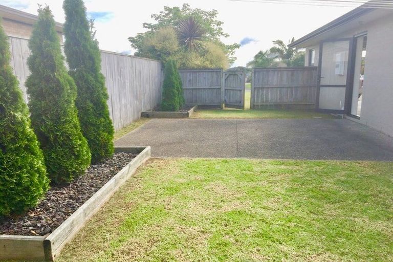 Photo of property in 63 Pyle Road West, One Tree Point, 0118