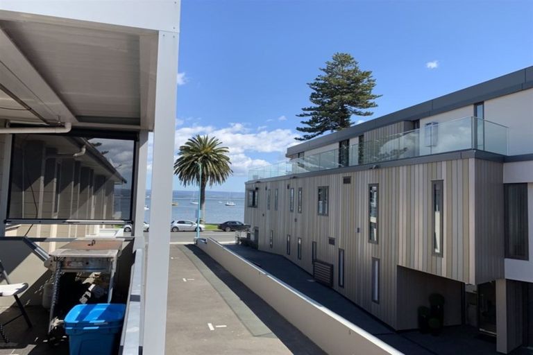 Photo of property in 21 The Mall, Mount Maunganui, 3116