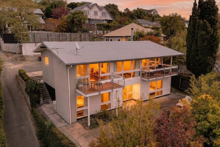 Photo of property in 1 Dyers Pass Road, Cashmere, Christchurch, 8022