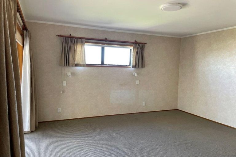 Photo of property in 31 Reflection Drive, West Harbour, Auckland, 0618