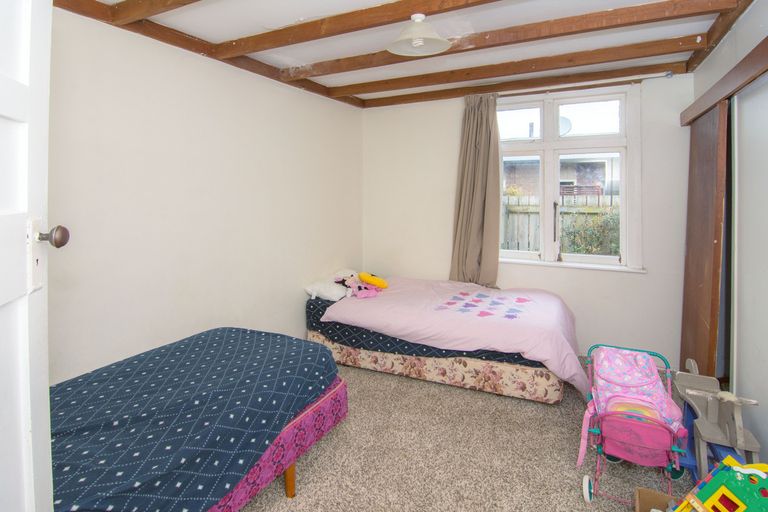Photo of property in 30 Cambridge Terrace, Masterton, 5810