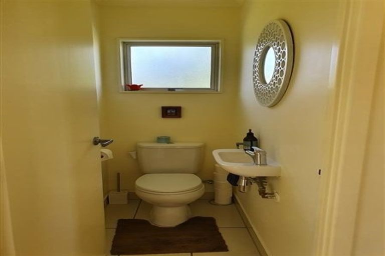 Photo of property in 18a/2 Sherwood Avenue, Te Atatu South, Auckland, 0610