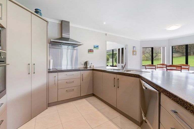 Photo of property in 16 Omana Avenue, Shelly Beach, Helensville, 0874