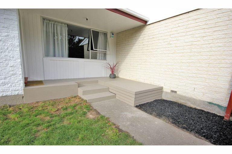 Photo of property in 2/738 Ferry Road, Woolston, Christchurch, 8023