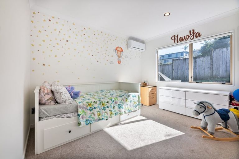 Photo of property in 55 Helleur Road, Massey, Auckland, 0614