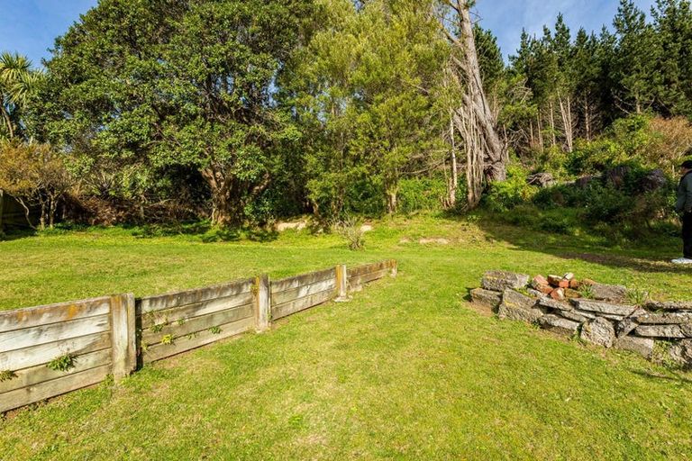Photo of property in 146 Sievers Grove, Cannons Creek, Porirua, 5024
