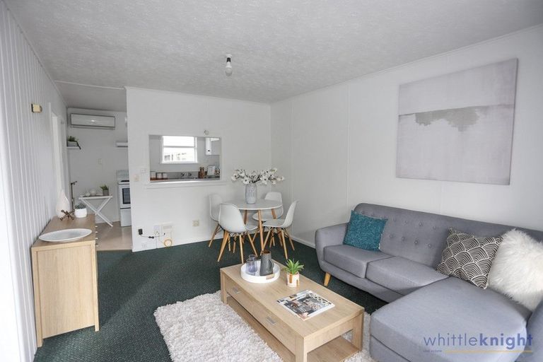 Photo of property in 1/3 Juniper Place, Burnside, Christchurch, 8053