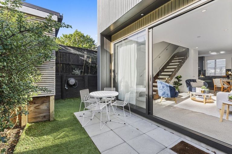 Photo of property in 20u6 Trent Street, Island Bay, Wellington, 6023