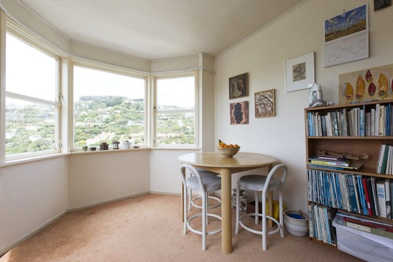 Photo of property in 109 Churchill Drive, Crofton Downs, Wellington, 6035