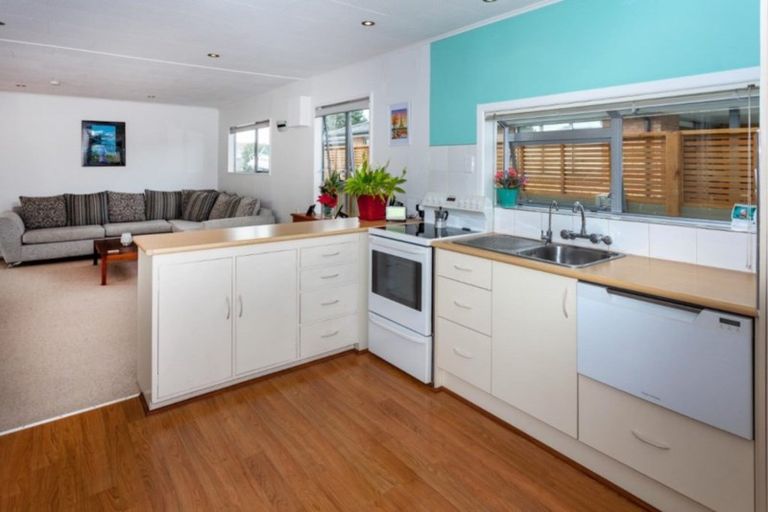 Photo of property in 103 Martyn Road, Whangamata, 3620