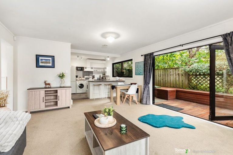 Photo of property in 163u4 Queens Drive, Lyall Bay, Wellington, 6022