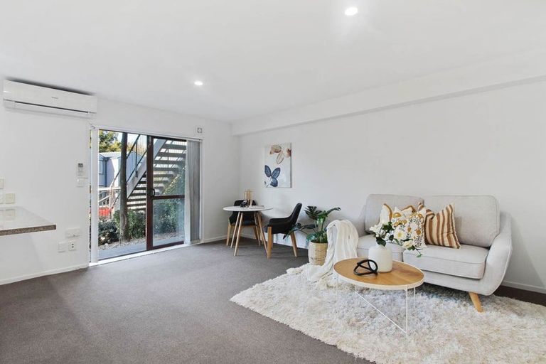 Photo of property in 52 Malaspina Place, Papatoetoe, Auckland, 2025