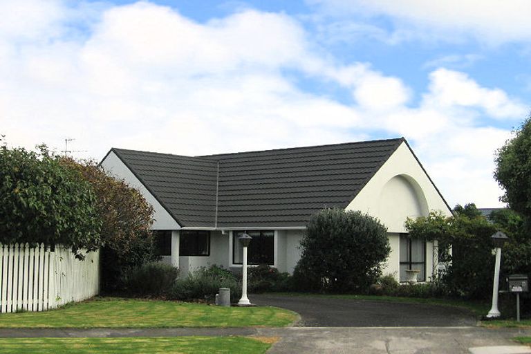 Photo of property in 6 Oak Bay, Waikanae, 5036