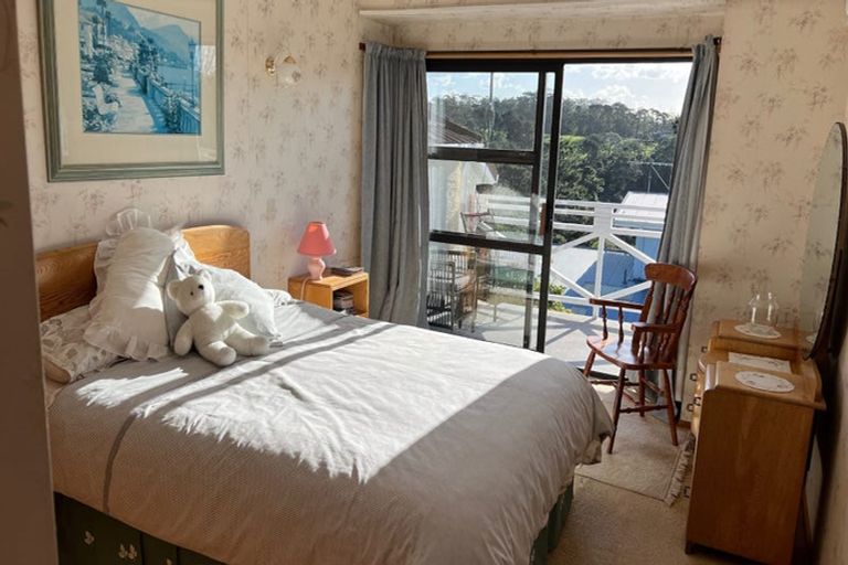 Photo of property in 4 Rae Road, Campbells Bay, Auckland, 0620