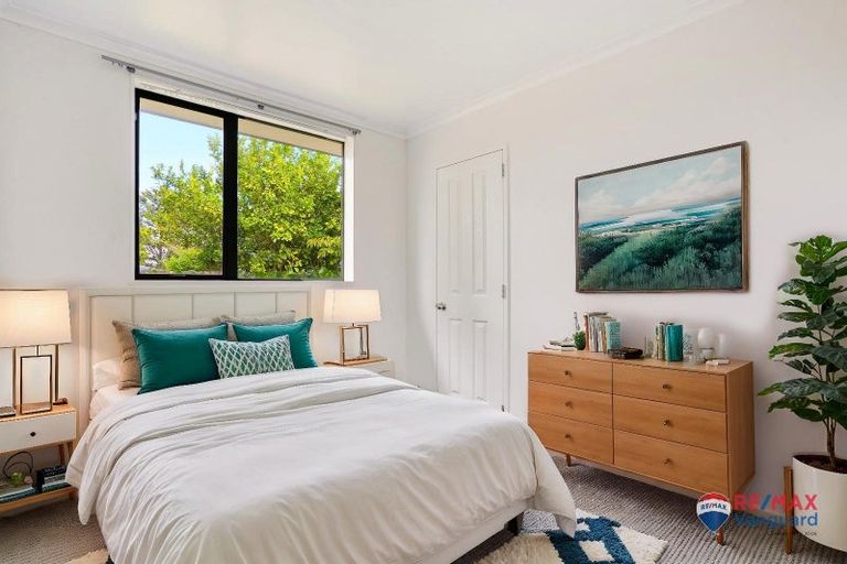 Photo of property in 5 Les Marston Place, Pukekohe, 2120