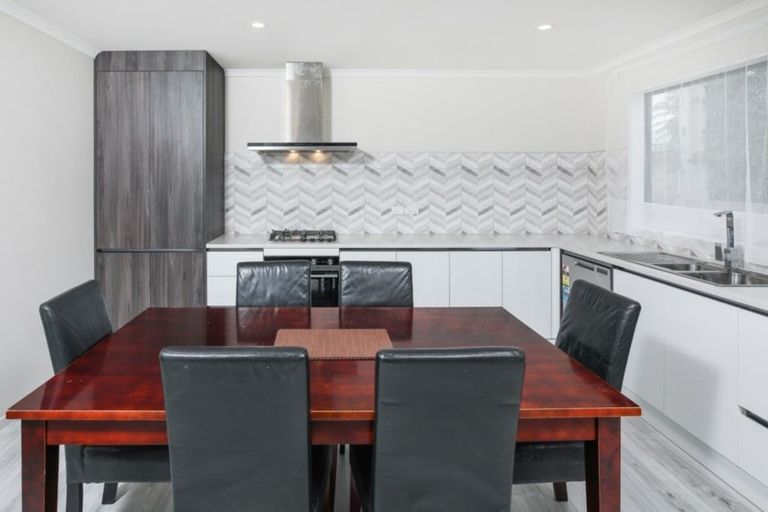 Photo of property in 11u3 Gazeley Avenue, Silverdale, Hamilton, 3216