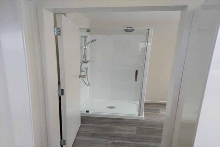 Photo of property in 29b Harbour View Road, Northland, Wellington, 6012