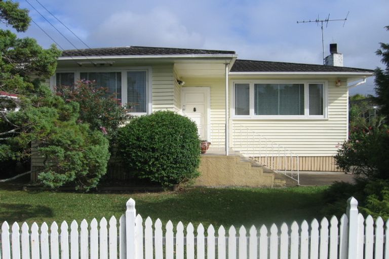 Photo of property in 1/51 Northcote Road, Hillcrest, Auckland, 0627