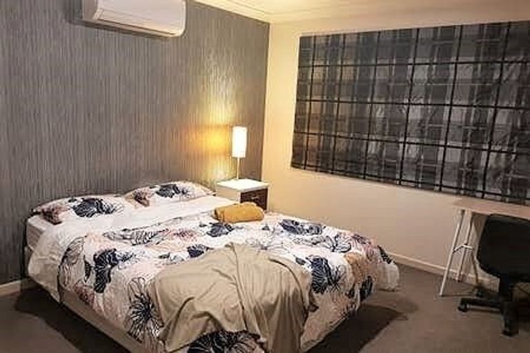 Photo of property in 10 Consort Close, Paraparaumu Beach, Paraparaumu, 5032