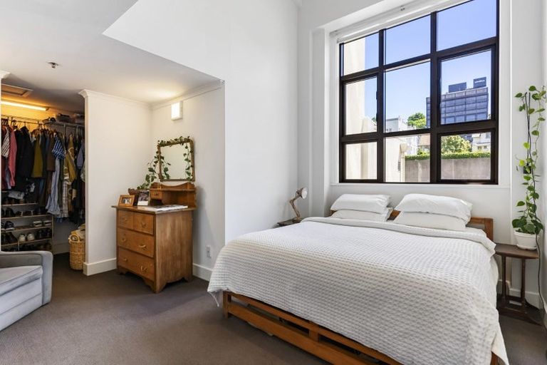 Photo of property in Augusta Apartments, 9/254 Willis Street, Te Aro, Wellington, 6011