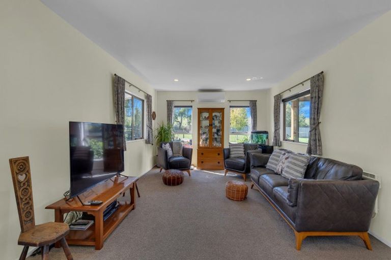 Photo of property in 305 Loburn Terrace Road, Loburn, Rangiora, 7472