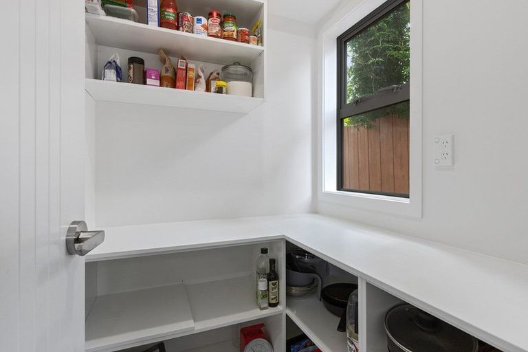 Photo of property in 29u2 May Street, Hamilton East, Hamilton, 3216