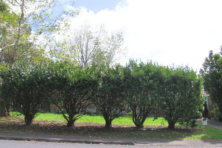 Photo of property in 13 Solar Road, Glen Eden, Auckland, 0602