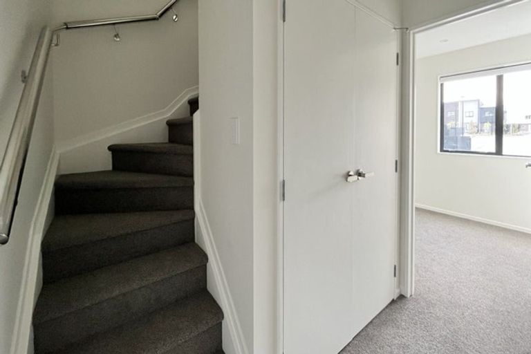 Photo of property in 5/25 Jabuka Street, Glen Eden, 0602