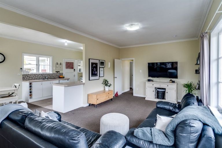 Photo of property in 100 Guppy Road, Taradale, Napier, 4112