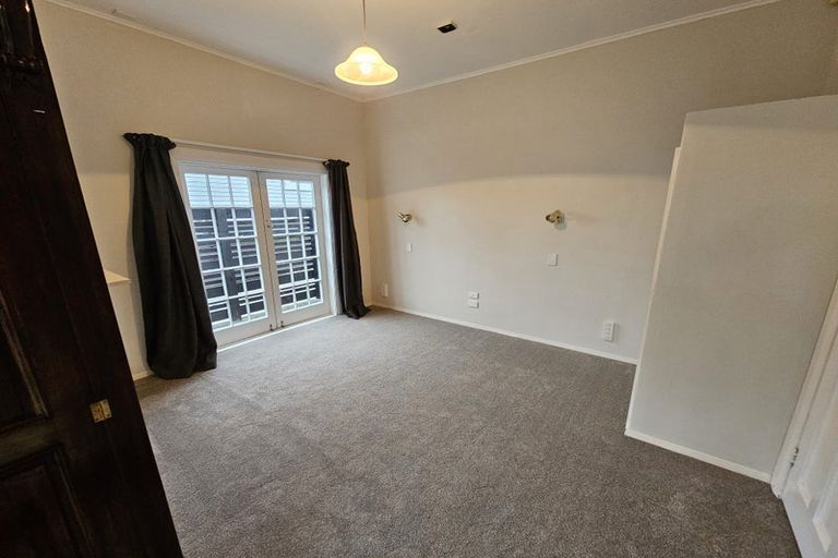 Photo of property in 58 Hautana Street, Woburn, Lower Hutt, 5010
