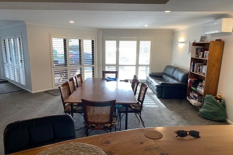 Photo of property in 13/22 Oriental Terrace, Oriental Bay, Wellington, 6011