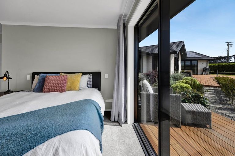 Photo of property in 1 Larlin Drive, Hawera, 4675