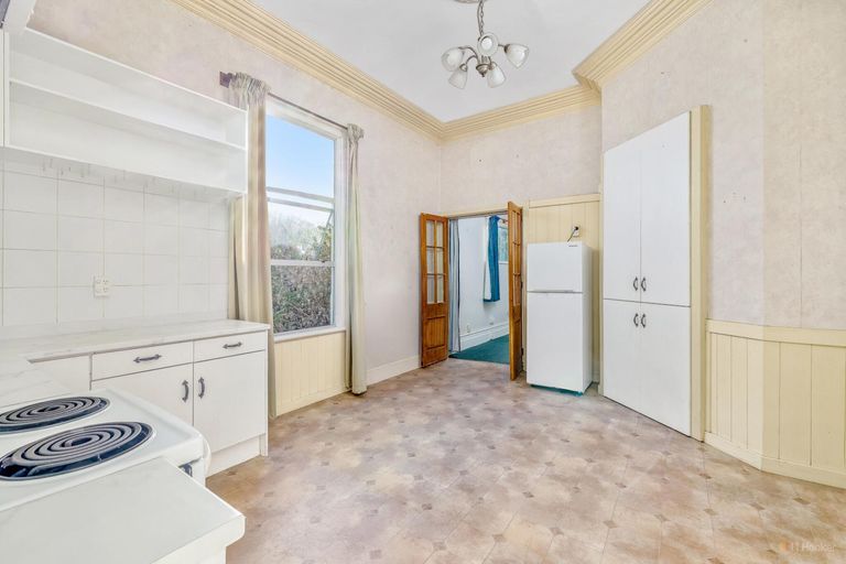Photo of property in 30 Rhodes Street, Waimate, 7924