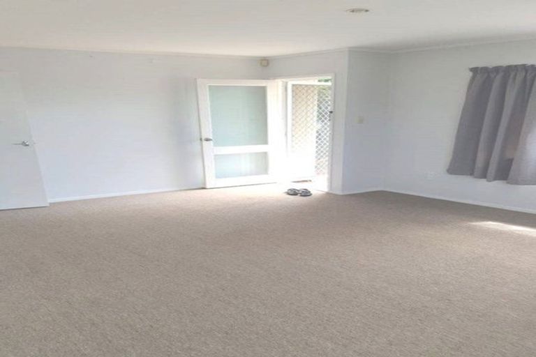 Photo of property in 1/7 Putney Place, Ranui, Auckland, 0612