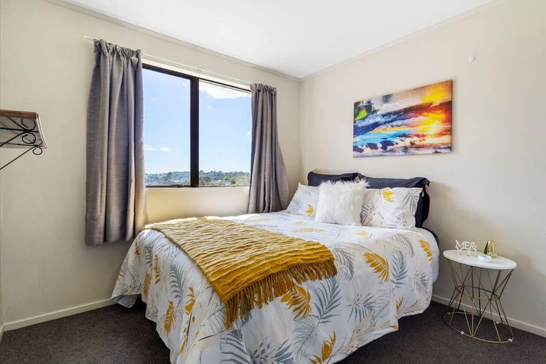 Photo of property in 179 Solar Road, Glen Eden, Auckland, 0602