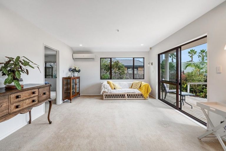 Photo of property in 19 Palmgreen Court, Stanmore Bay, Whangaparaoa, 0932