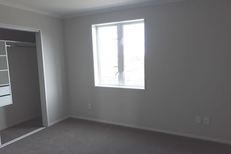 Photo of property in 10 Saddleback Crescent, Papakura, 2110