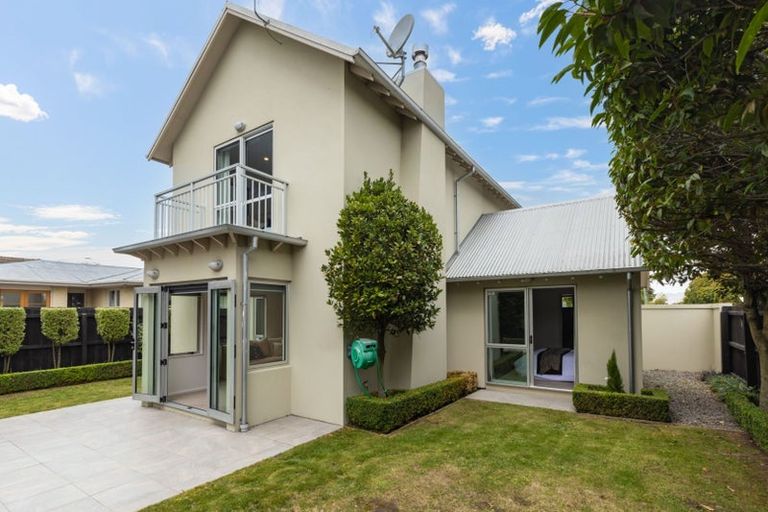 Photo of property in 203 Innes Road, St Albans, Christchurch, 8052