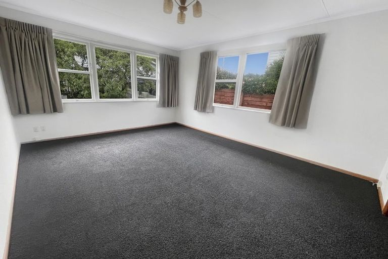 Photo of property in 8 Witham Street, Island Bay, Wellington, 6023