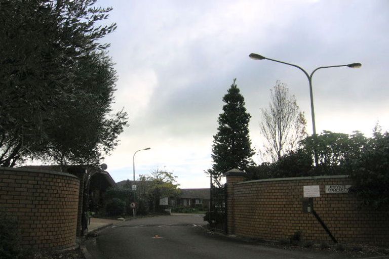 Photo of property in 12 Olive Grove, Highbury, Palmerston North, 4412