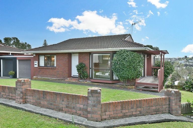 Photo of property in 16 Petrel Place, Massey, Auckland, 0614